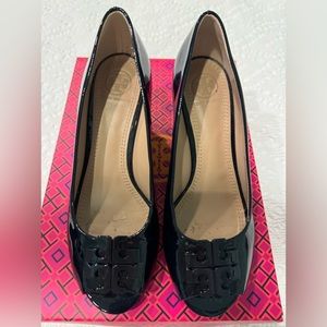 Tory Burch Lowell 2 65mm Peep-Toe Wedge Bright Navy Size 6